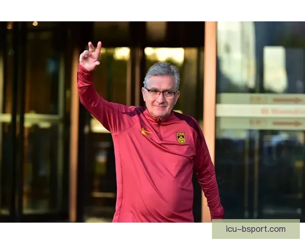 伊万科维奇执教国足历程跌宕起伏分析与回顾